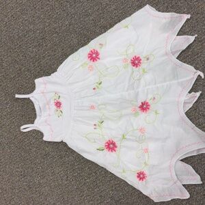 Blueberi Boulevard White Dress with Pink Flowers Size 4